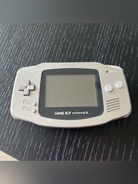 Gameboy Advance Silver Tested